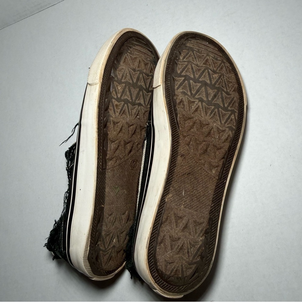 True Religion Shoes 7 - Picture 6 of 8